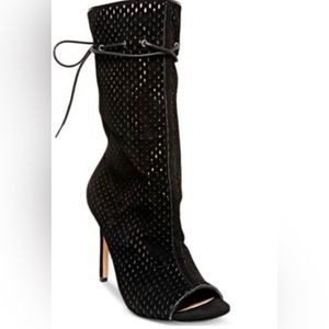 Steven Madden Foresaken Bootie Size 7.5M Used